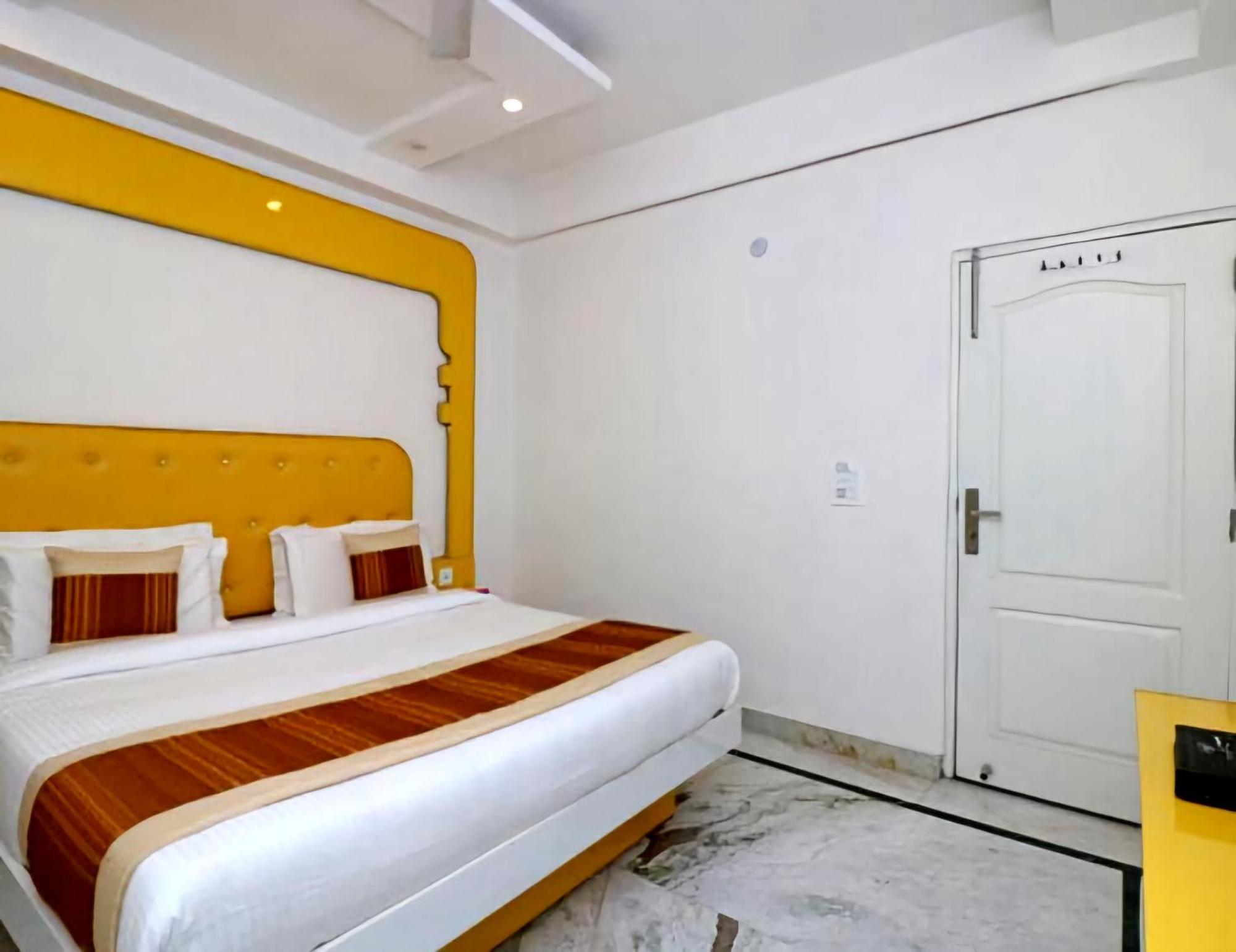 Hotel Leo Continental New Delhi Ngoại thất bức ảnh