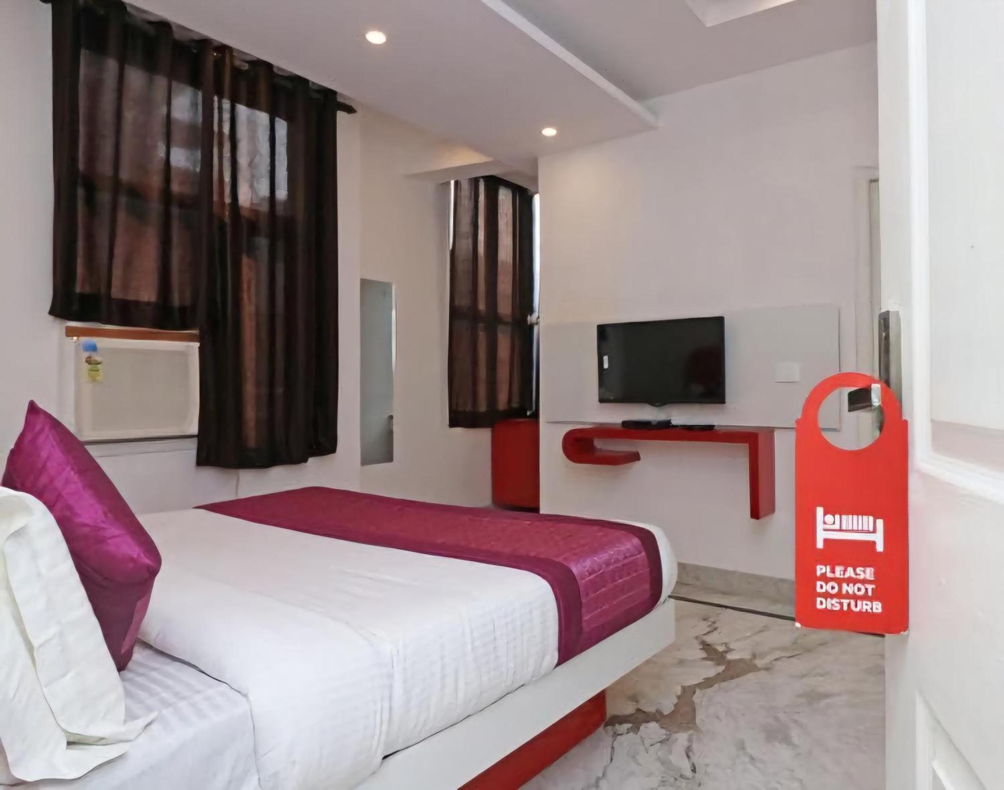 Hotel Leo Continental New Delhi Ngoại thất bức ảnh