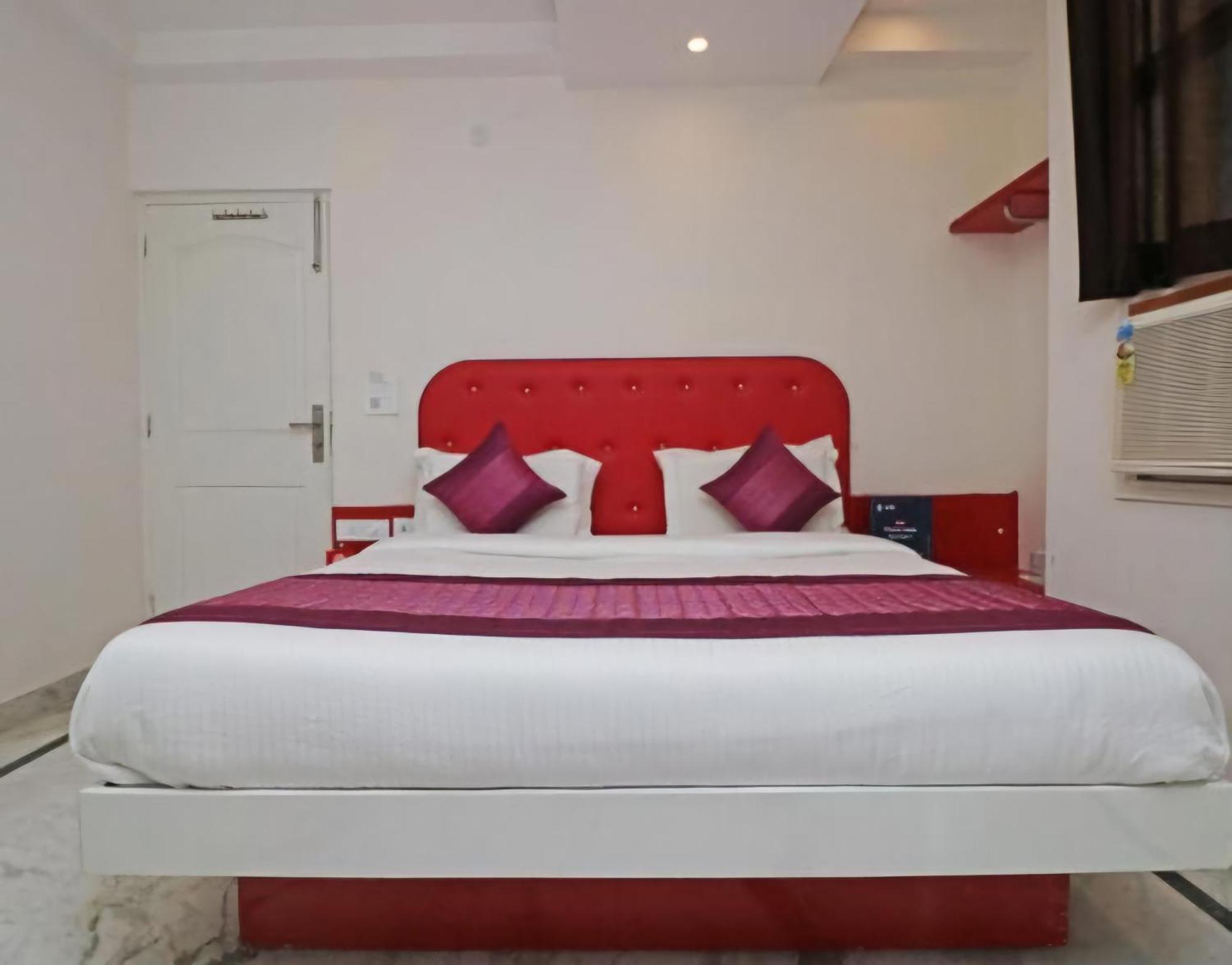 Hotel Leo Continental New Delhi Ngoại thất bức ảnh