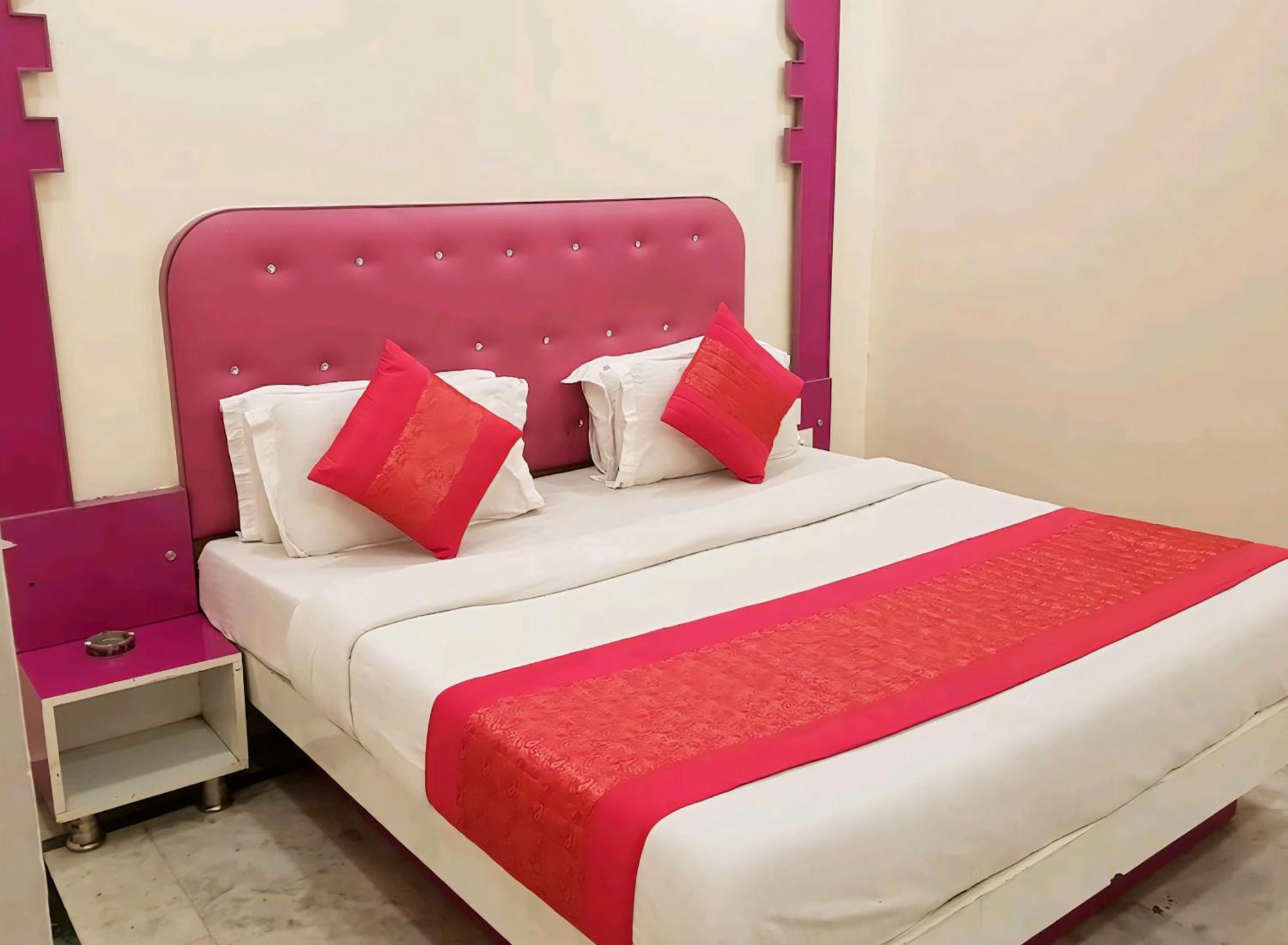 Hotel Leo Continental New Delhi Ngoại thất bức ảnh