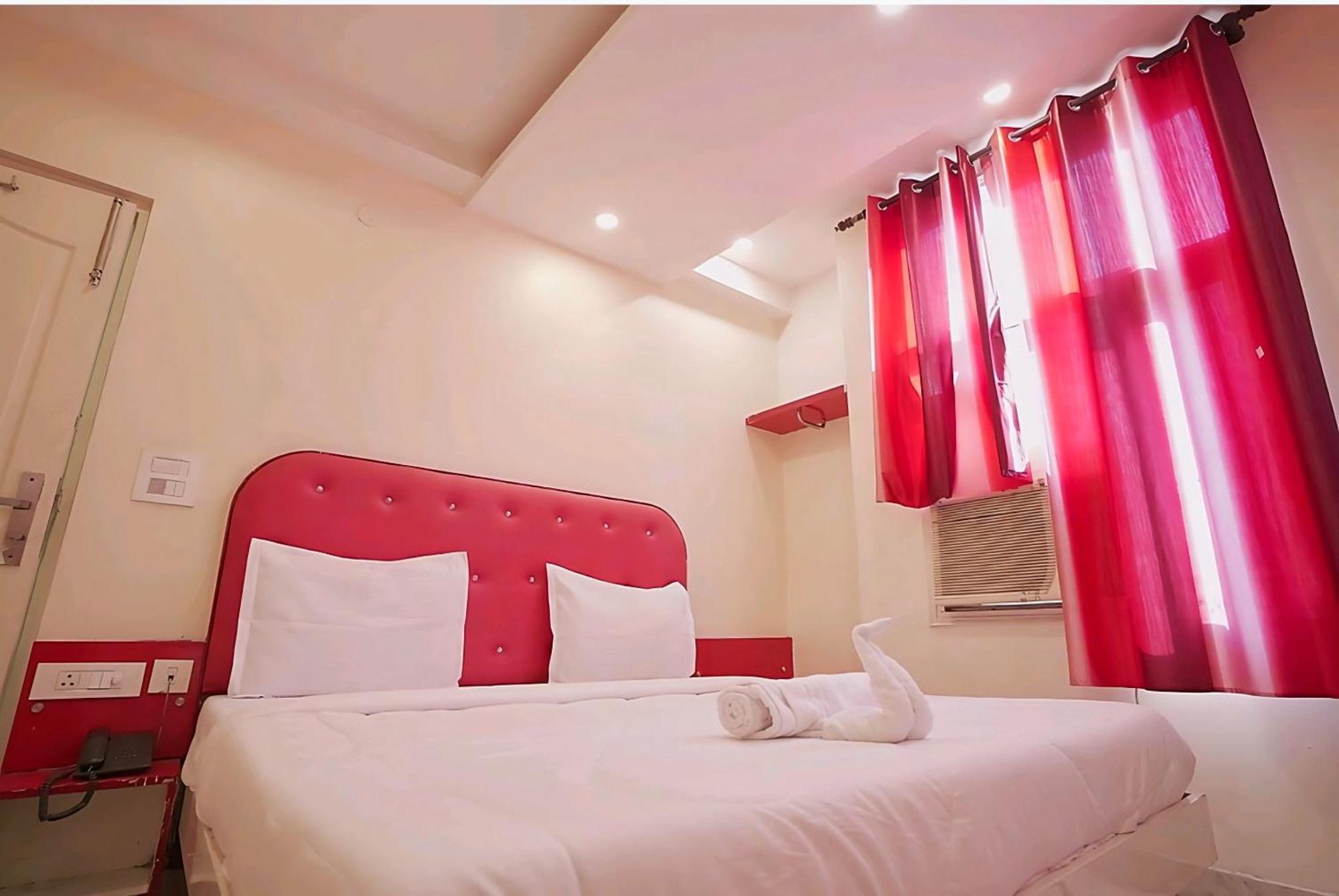Hotel Leo Continental New Delhi Ngoại thất bức ảnh