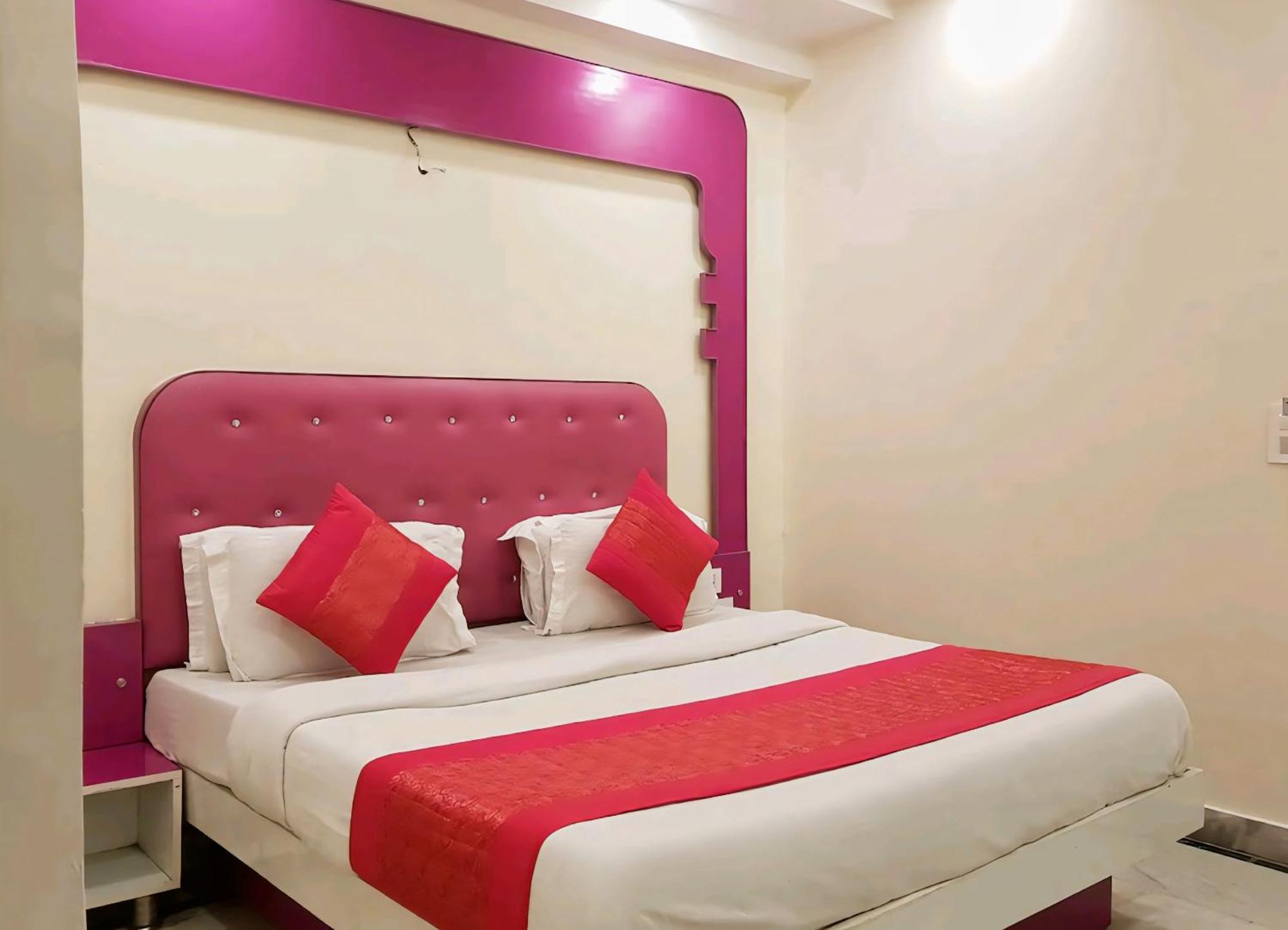 Hotel Leo Continental New Delhi Ngoại thất bức ảnh
